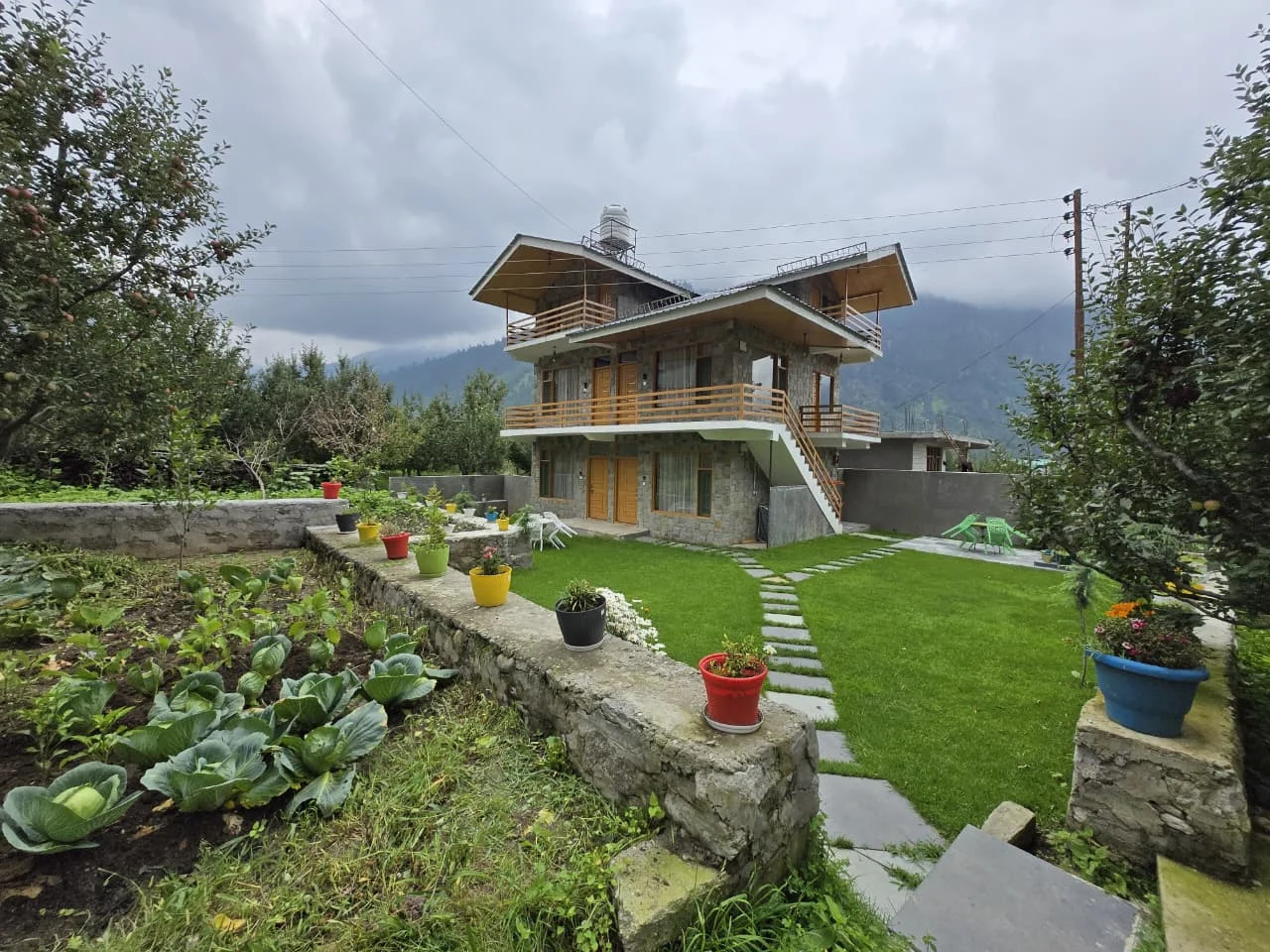 WhatsApp Image 2025-08-25 at 17.10.53