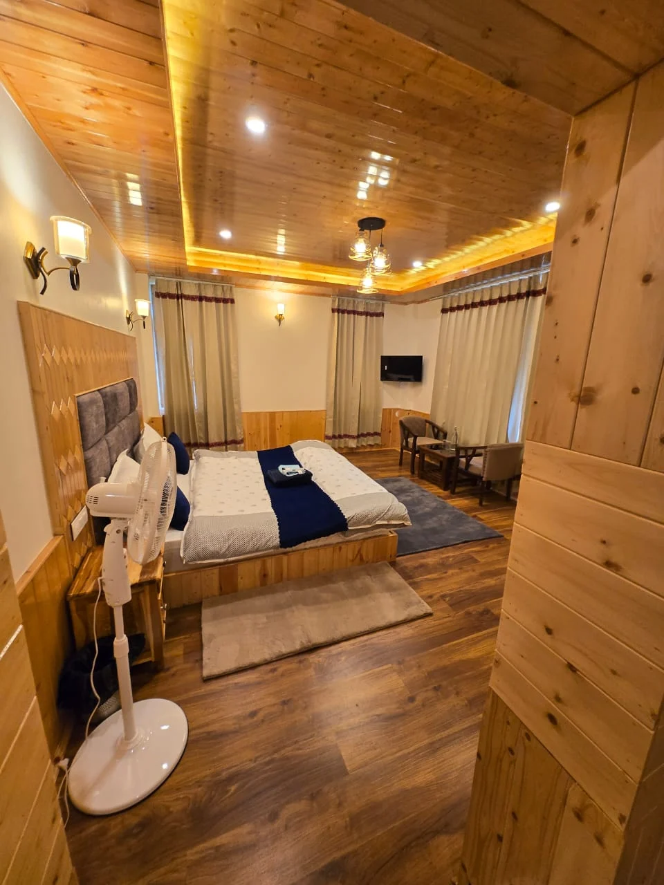 WhatsApp Image 2025-08-23 at 17.52.15