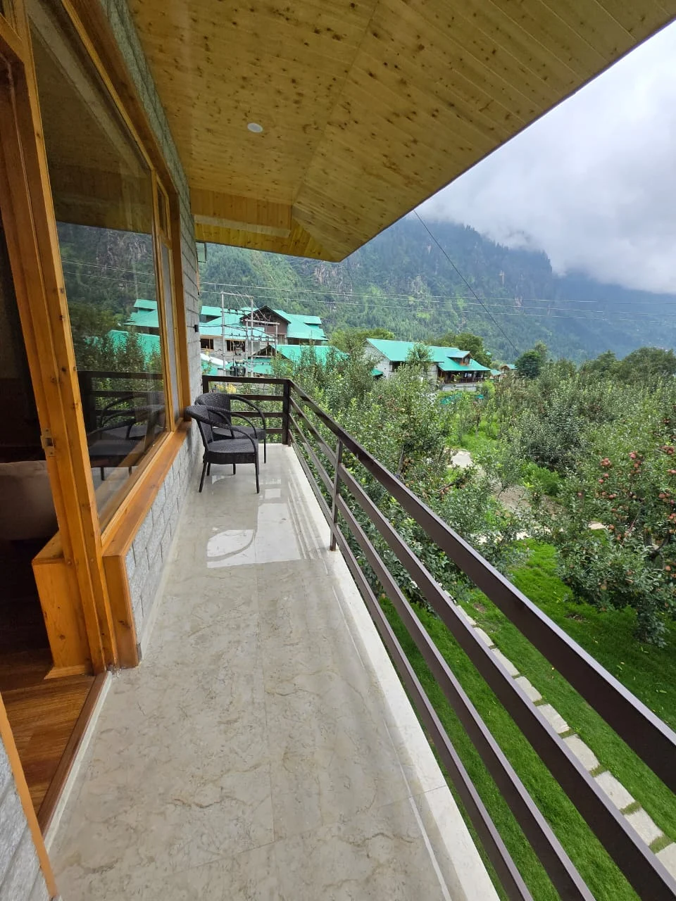 WhatsApp Image 2025-08-23 at 17.52.16